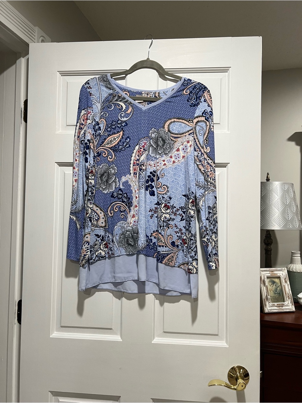 Women’s Light Blue Paisley Mix Print Long-Sleeve Top